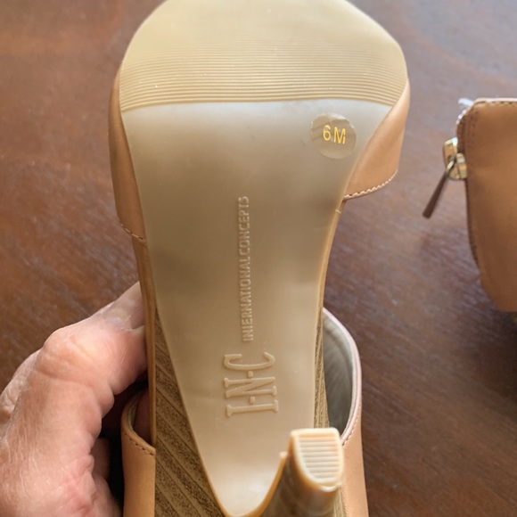 INC INTERNATIONAL CONCEPT shoes in tan color Size 6M - Picture 9 of 9